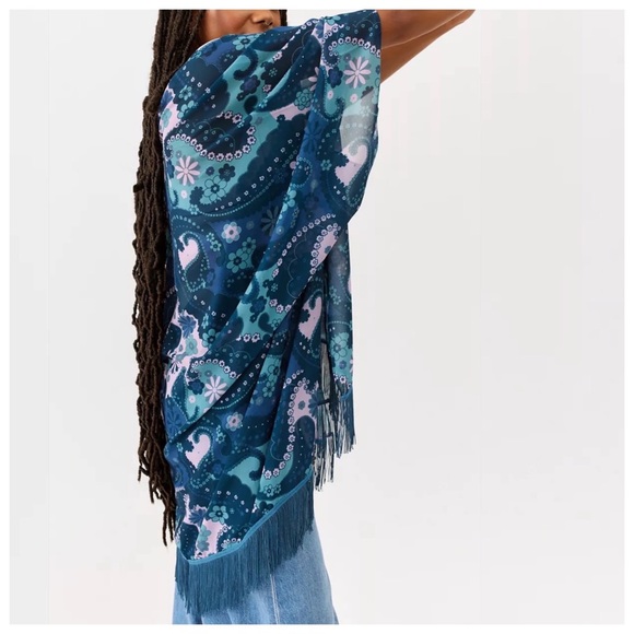 Urban Outfitters Floral Paisley Fringe Kimono - Picture 3 of 6